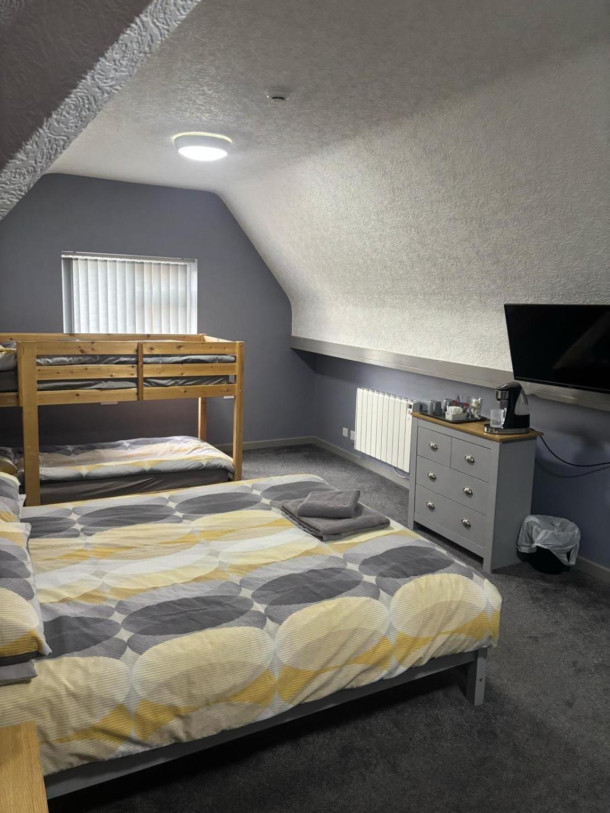 Harleys Inn Chesterfield Bagian luar foto